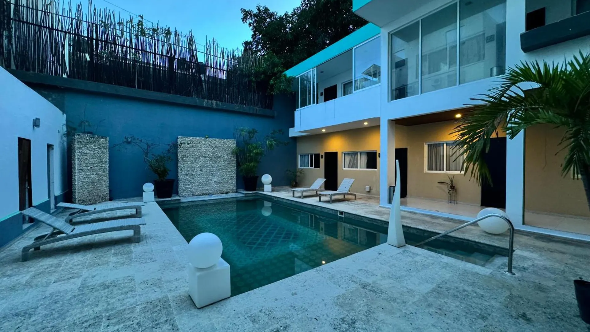 Marea Hostel Playa del Carmen Mexique